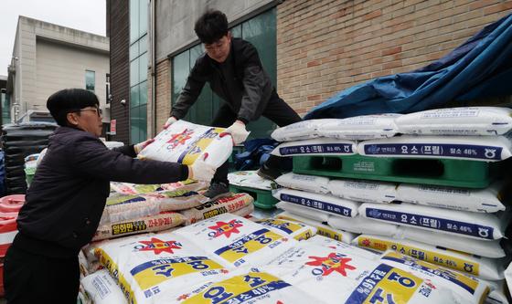 중동 사태로 비료 원료 가격 인상