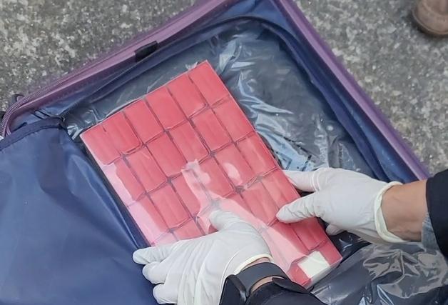 '4만명 분량' 필로폰 캐리어에 숨겨 제주행…중국인 구속영장