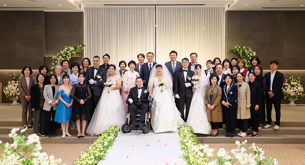 '결혼식 못한 동거 부부에 선물'…사랑의 결혼식 37년간 300쌍