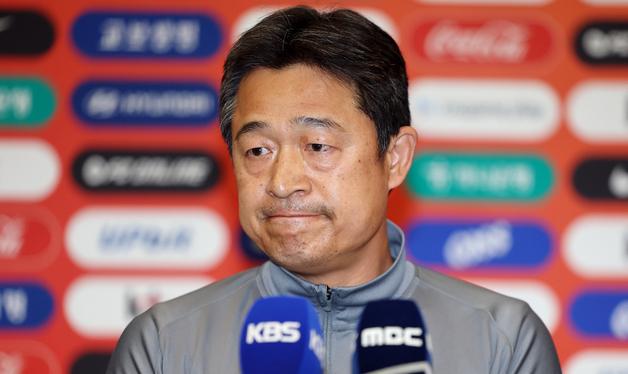 이민성 감독, 굳게 다문 입술