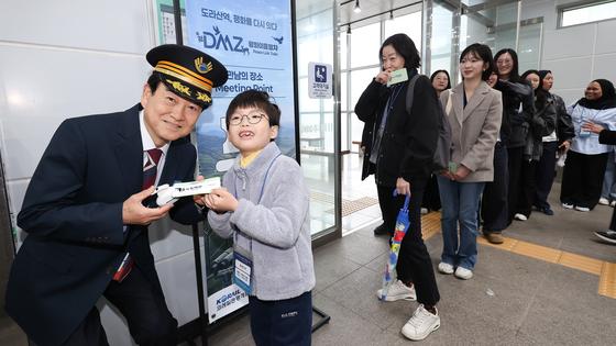 정동영 통일부 장관, DMZ 평화이음 열차 재개 기념식