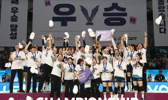 여자배구 GS 칼텍스, 5년 만에 정상 탈환