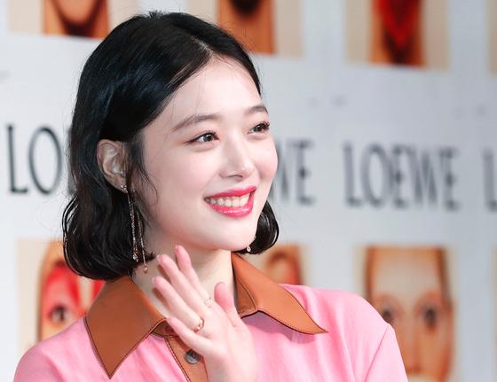 故 설리 오빠 "별에서 온 놈 기어나오는 순간 2차전" 김수현 또 저격