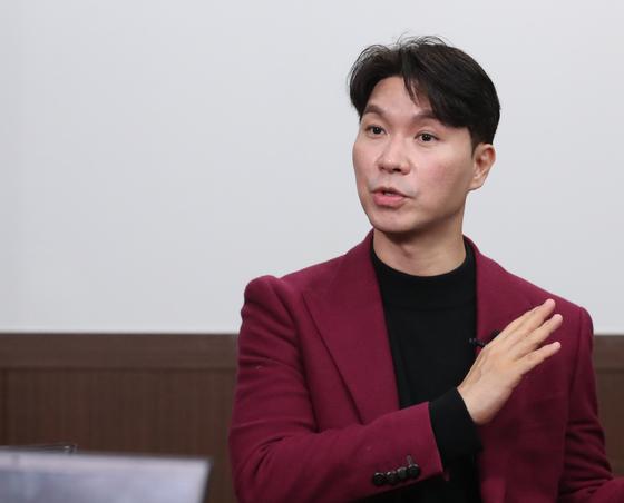"박수홍 가족 탓 괌 여행 1시간 지연"…딸 울자 내렸다 재탑승 소동