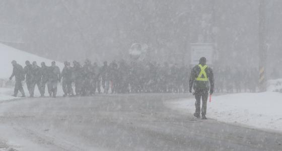 [오늘의 날씨]제주(25일, 목)…산지엔 15㎝ 눈, 해안엔 20㎜ 비'