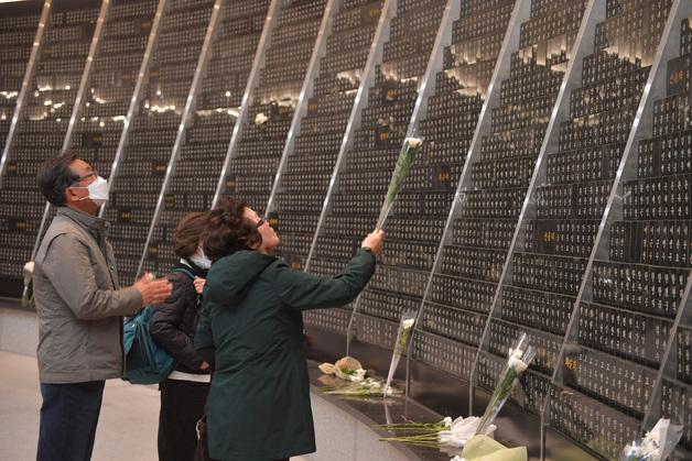 항공료 할인·수술비 지원 혜택…4·3 희생자·유족증 5만 건 돌파