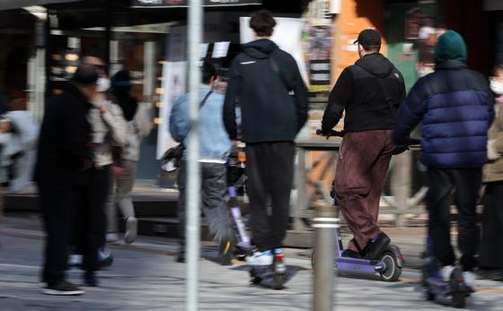 제주 개인형이동장치 법규 위반 409건…무면허·안전모 미착용 95%