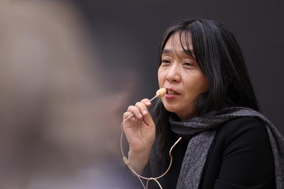 제주도민은 지금 '한강 앓이'…공공도서관 대출 상위권 싹쓸이