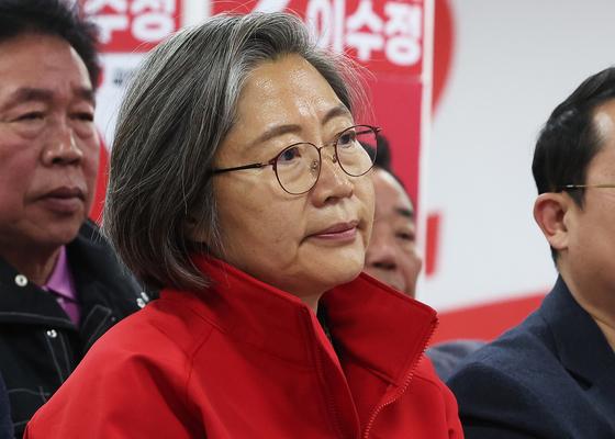 국힘 '스벅 지키기'…이수정 "인증샷 올려라" 나경원 "마녀사냥 섬뜩"