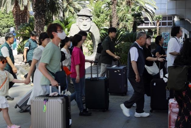 추석 연휴 제주에 22만9천명 입도 전망…특별기 7편 운항 예정 