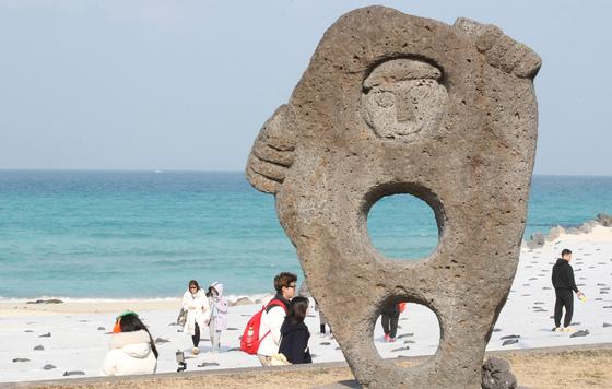 [오늘의 날씨] 제주(18일, 일)…낮 최고 15~17도