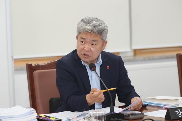 강철남 제주도의원 "알고보니 플라스틱? 야자매트 전수조사해야"