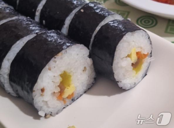 '부실 김밥' 사태에 제주도 "원스트라이크 아웃 등 강력 조치 검토"