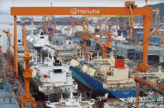 "한화오션 MRO 산업, 제주 바다의 군사화 확장…중단하라"