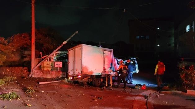 제주 화물차 추돌사고…쿠팡 새벽배송 중 30대 사망