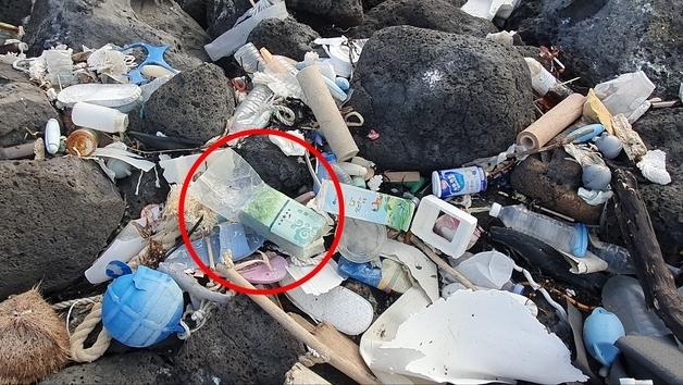 제주 해안가 수색 1시간 만에 또 나온 '茶 봉지'…이번엔 우도(종합)