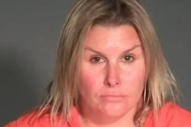 40대 여교사, 중2 남학생과 성행위…친구들엔 알몸 사진 보내 美 '발칵'