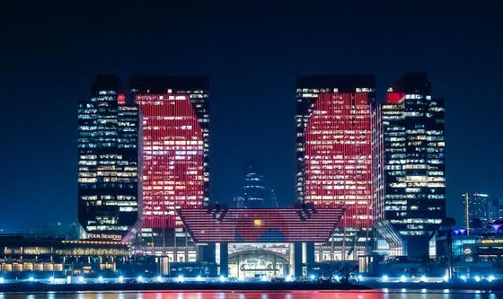 李 대통령 국빈 방문 환영 태극기 조명