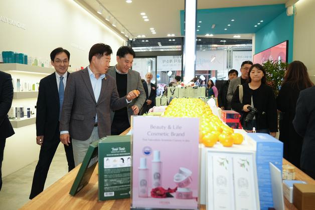 제주시 원도심에 체험형 뷰티 라운지 '인 뷰티풀 제주' 문 열어