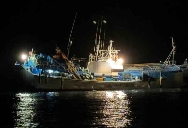 제주 협재포구 해상서 29톤 어선 좌초…승선원 10명 모두 구조