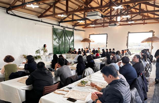 "자연을 입고 삶을 배운다"…제주 패션·웰니스 런케이션 눈길