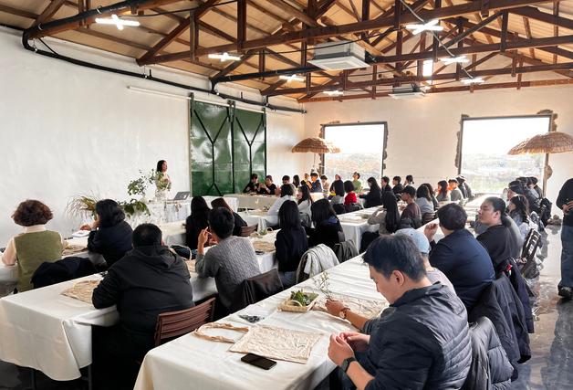 "자연을 입고 삶을 배운다"…제주 패션·웰니스 런케이션 눈길