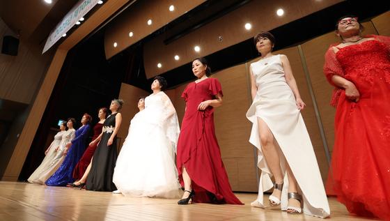 시니어모델, 당당한 워킹