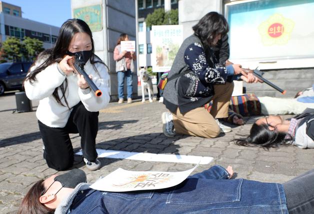 "제주도의회, 꽃사슴 유해야생동물 지정 조례 개정안 부결해야"