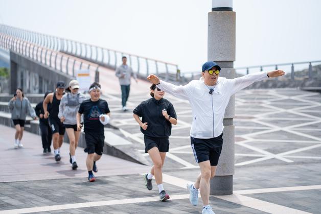 "달리기+여행"…서귀포시, 런트립 콘텐츠 유튜브 호응