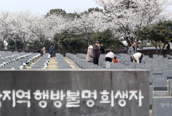 지방선거 앞두고 4·3 왜곡 또 부각…국힘 제주 주자들 "어쩌나"