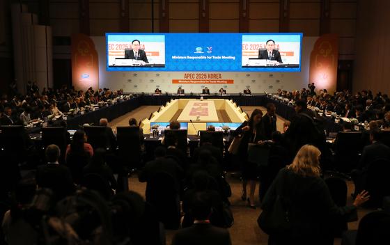 제주도 "APEC 제주 회의, 생산유발효과 472억"