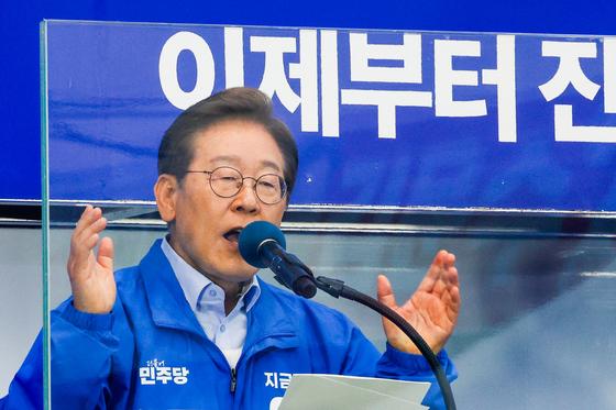 제주 찾은 이재명 "내년엔 대통령으로서 4·3 기념식 참석하고 싶다"
