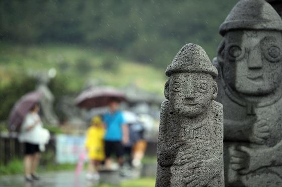 제주, 밤부터 강풍 동반한 많은 비…호우·강풍예비특보