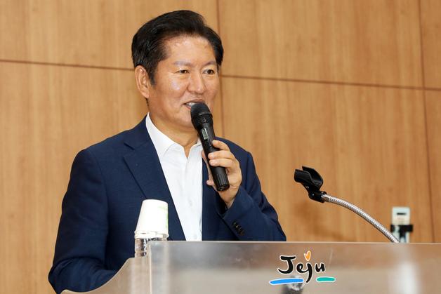 정청래 "친구 박찬대, 참 좋은 사람…체력은 제가 좀 더 세다"