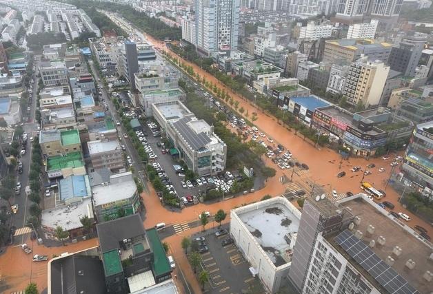 [예고된 재난 장마] 426㎜ 물폭탄의 교훈…달라진 '핀셋 대책' 시험대