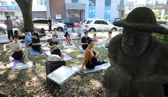 "폭염도 여기서는 쉬어가요"…제주 '힐링 명소' 예약한 '여기'
