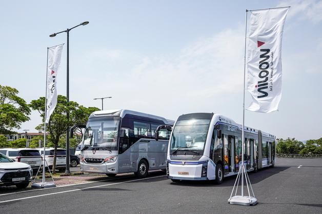 "버스? 지하철? 18미터 굴절버스…BYD 아토3 시승 '인기'[르포]