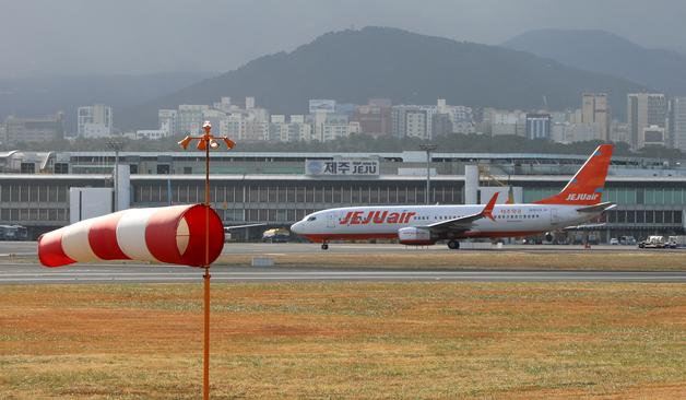[오늘의 날씨] 제주(6일, 금)…흐리고 강풍 동반 눈비