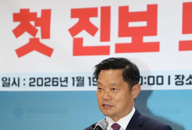 "제2공항 건설 전면 중단시키겠다" 김명호 진보당 제주지사 후보