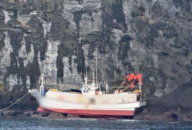 제주 성산일출봉 연안서 어선 좌초…승선원 6명 무사