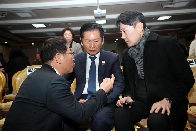 정청래 "민주주의 거목 이해찬 운명, 헤아릴 수 없는 아픔"