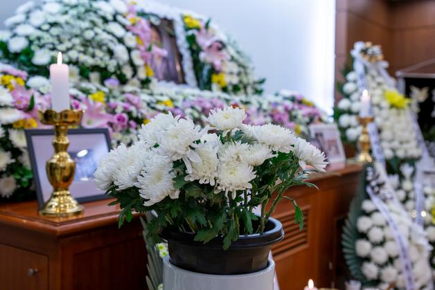 "할머니 장례식 오면 교통비·선물 제공"…손녀 SNS 1억 3000만명이 봤다