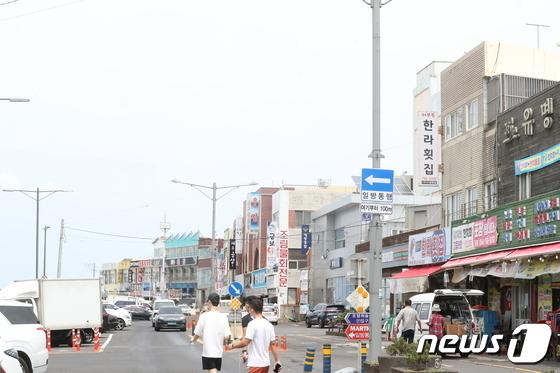 "제주 식재료로 새 메뉴, 온라인으로 새 판로"…작은 가게의 변신