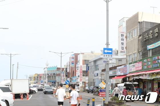 "제주 식재료로 새 메뉴, 온라인으로 새 판로"…작은 가게의 변신