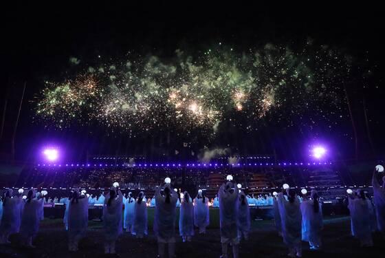 "빛나는 제주에서 함께 뛰는 대한민국"…107회 전국체전 화려한 개막(종합)