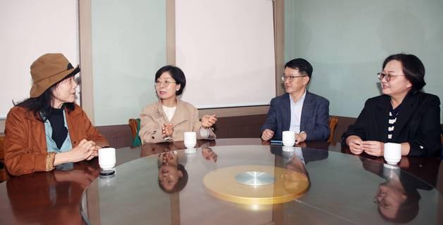 "친근해지는 제주어…이제는 일상에 와닿는 보전 정책 펼칠 때"