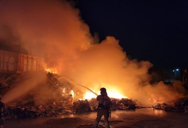 제주 쓰레기 처리장서 불…신고 2시간만에 초진(종합)