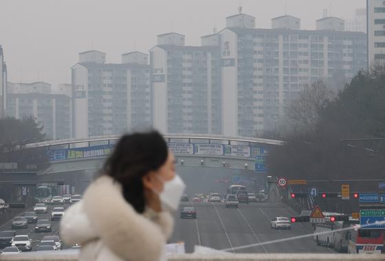 낮 최고 17도 '포근한' 설 귀성길…짙은 안개·미세먼지 '주의'