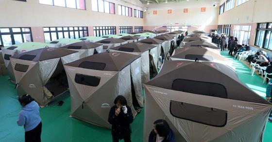 함양 유림면 어울림체육관에 마련된 이재민 대피소