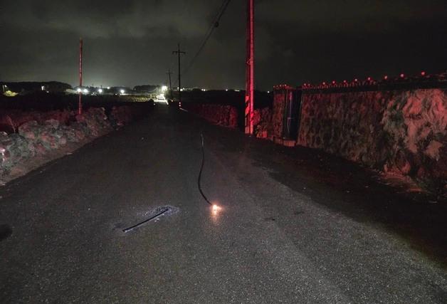 '섬속의 섬' 제주 우도 강풍에 2200가구 '순간정전'(종합)